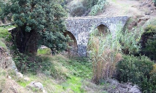 Akapnou Bridge - Akapnou Village