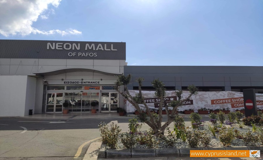 neon-mall-paphos