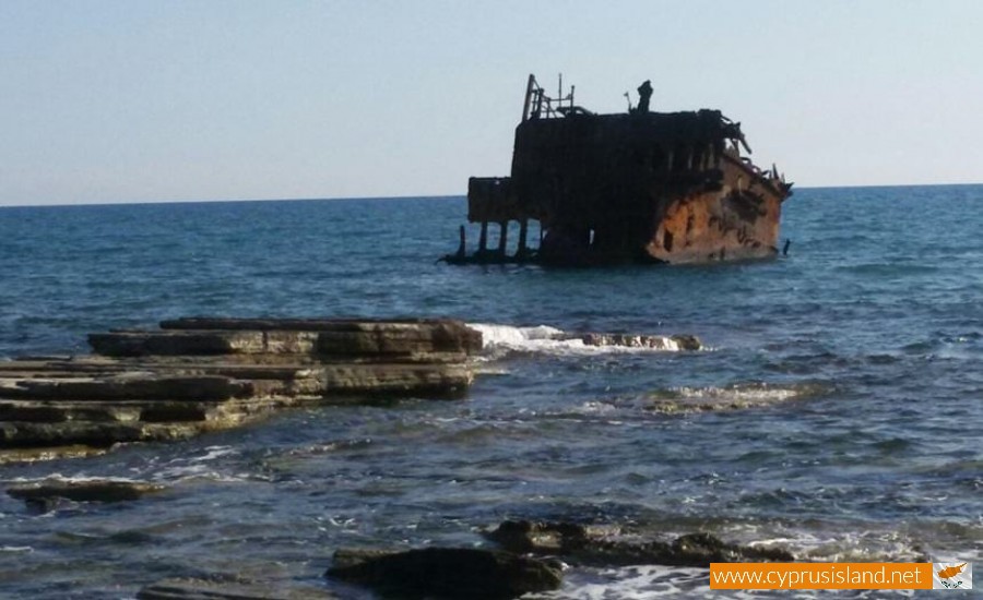 Achaios Shipwreck Akrotiri