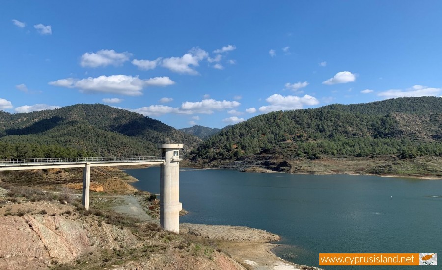 Kannaviou Dam side view