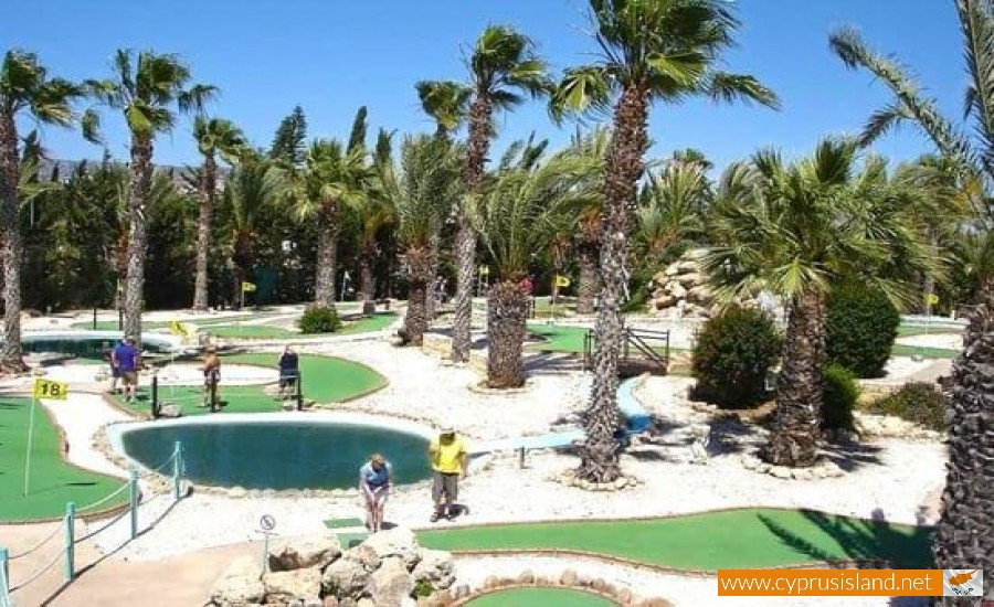 mini golf paphos