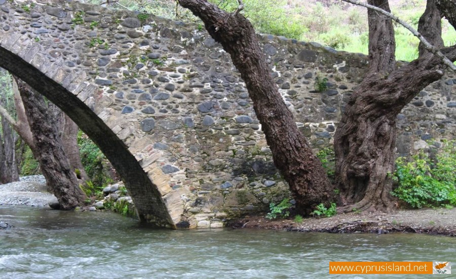 Tzelefos Bridge