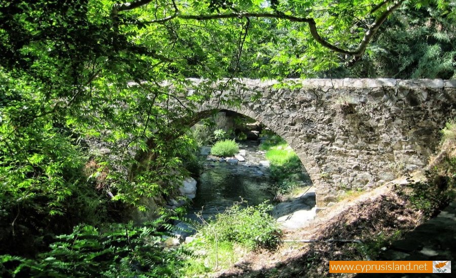 venetian bridge kalopanayiotis