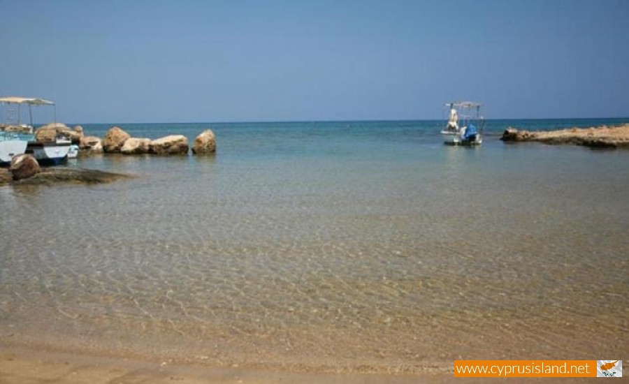armyropigado beach