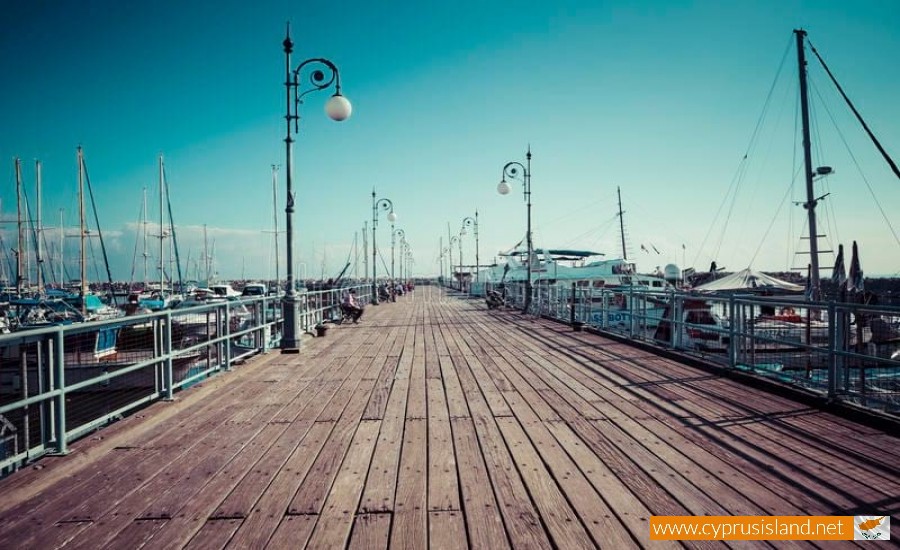 larnaca port pier 