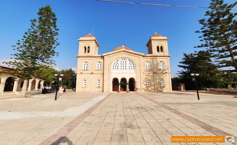 Panagia Chrysoematousa Church, Chloraka