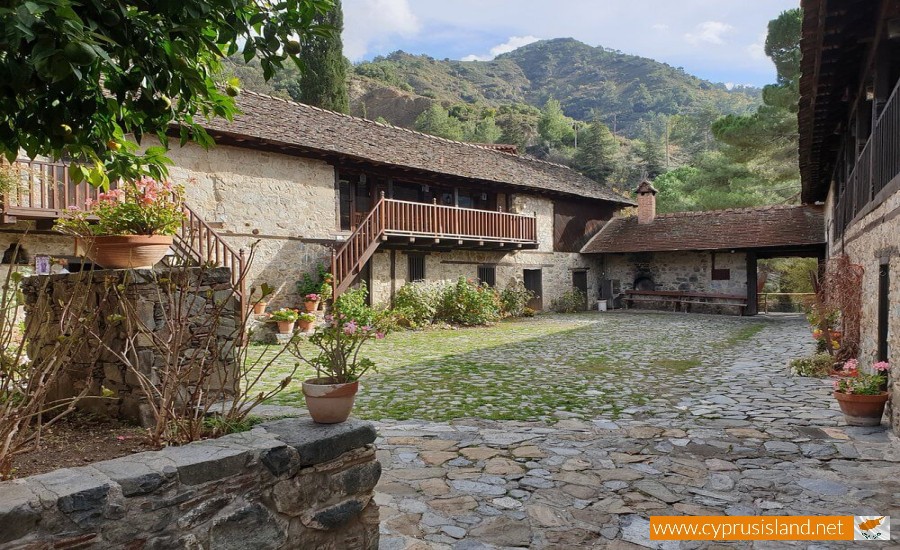 Agios Ioannis (Saint John) Lampadistis Monastery