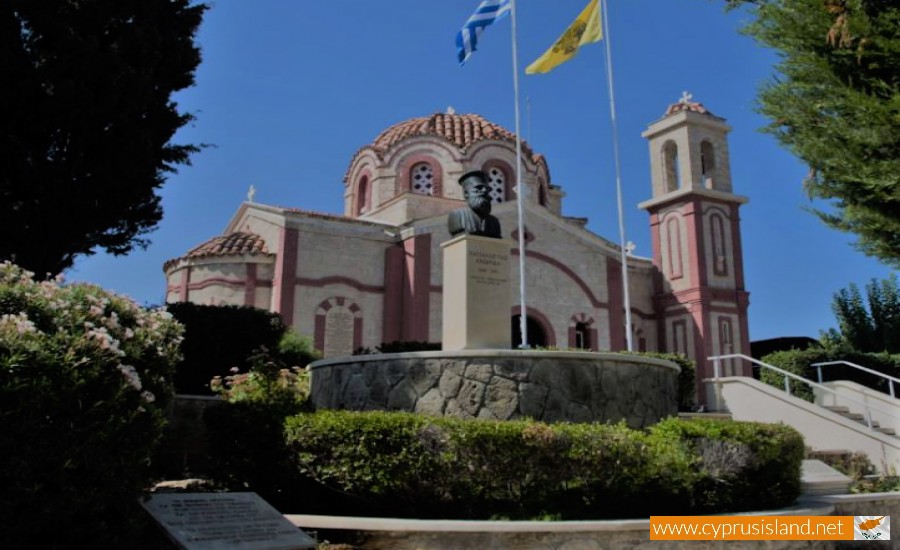 saint george chapel chloraka