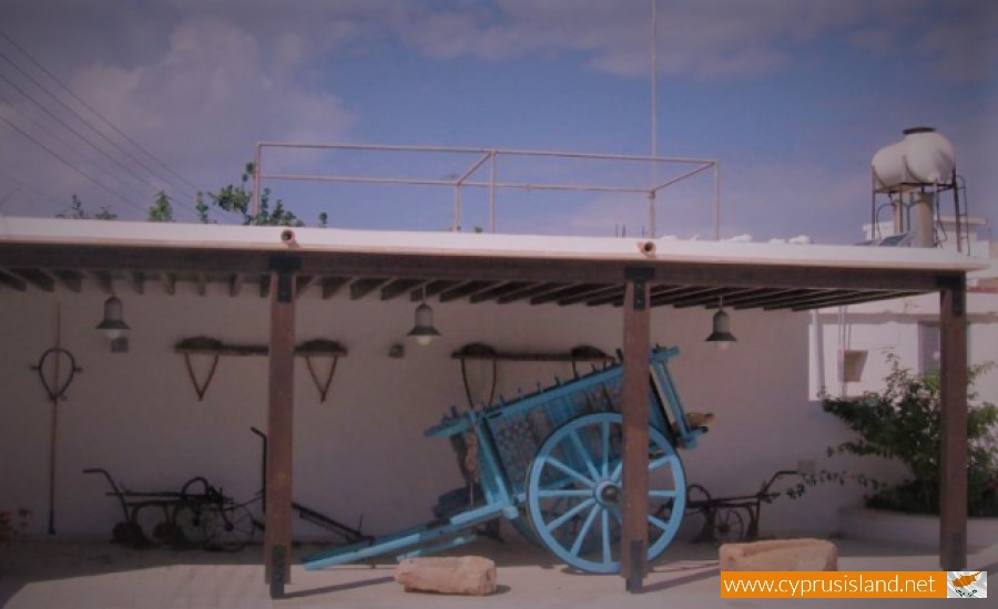 paralimni traditional house museum