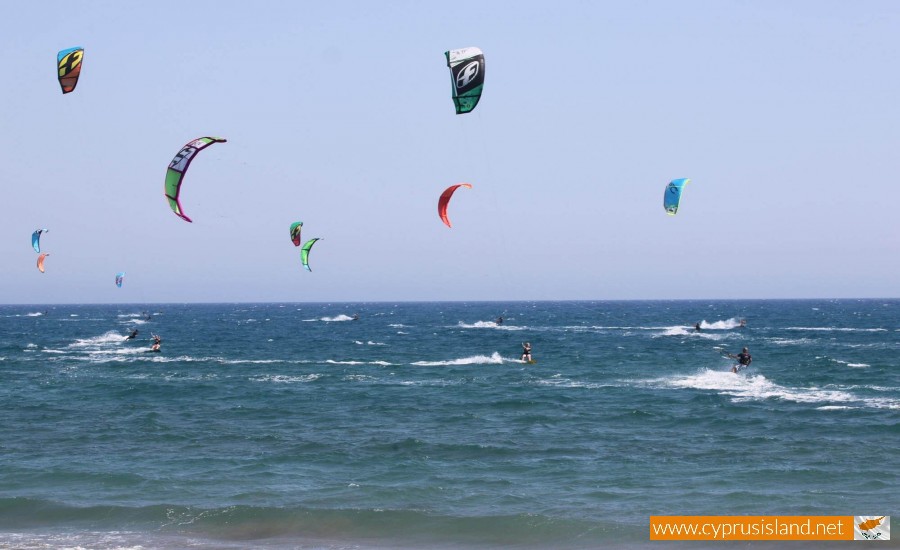 Kiti Kite Surfing